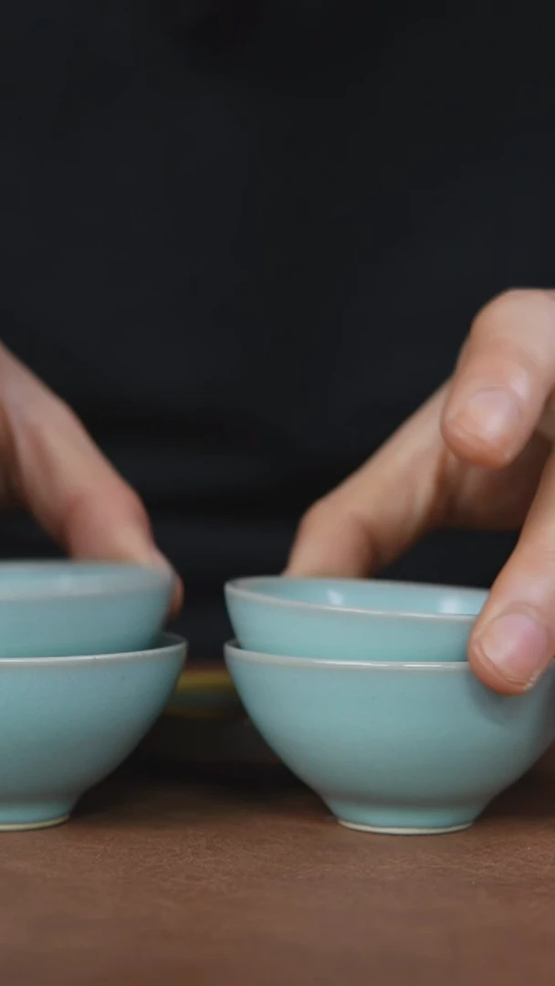【闪购商品】瓷壶小碗杯四只