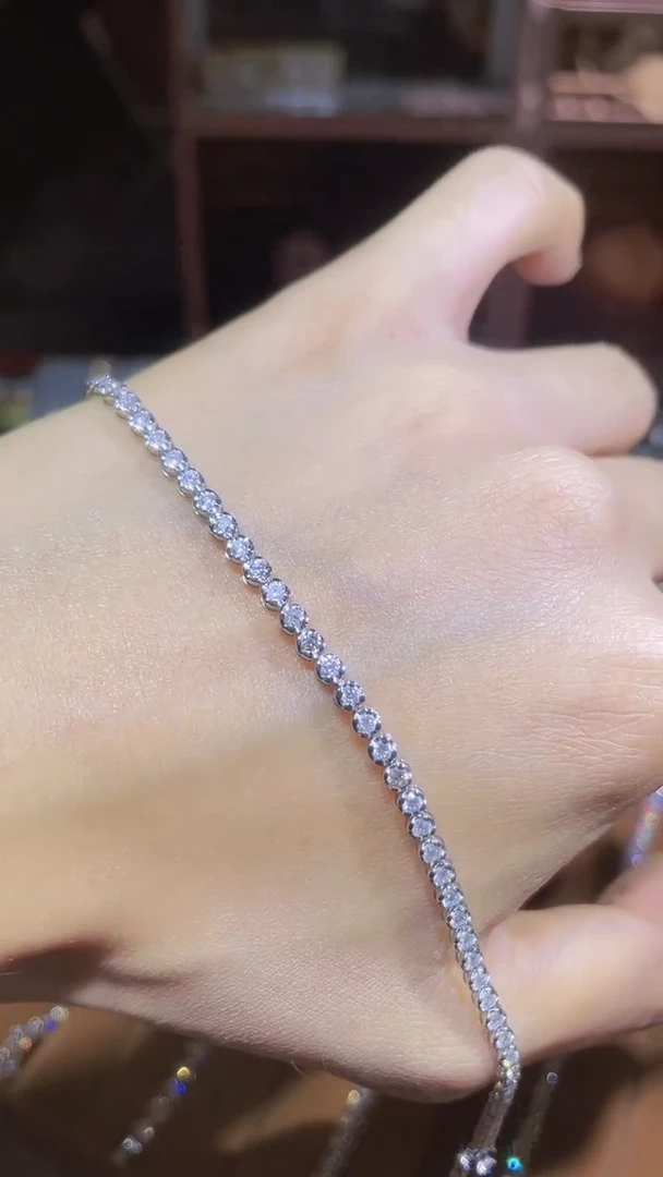 【闪购商品】钻石手链18K金镶嵌精选 两克拉手链四爪