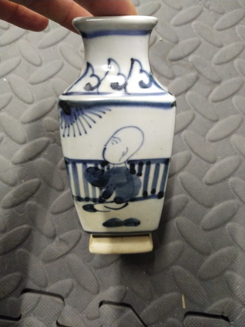 青花人物小花瓶手工制作