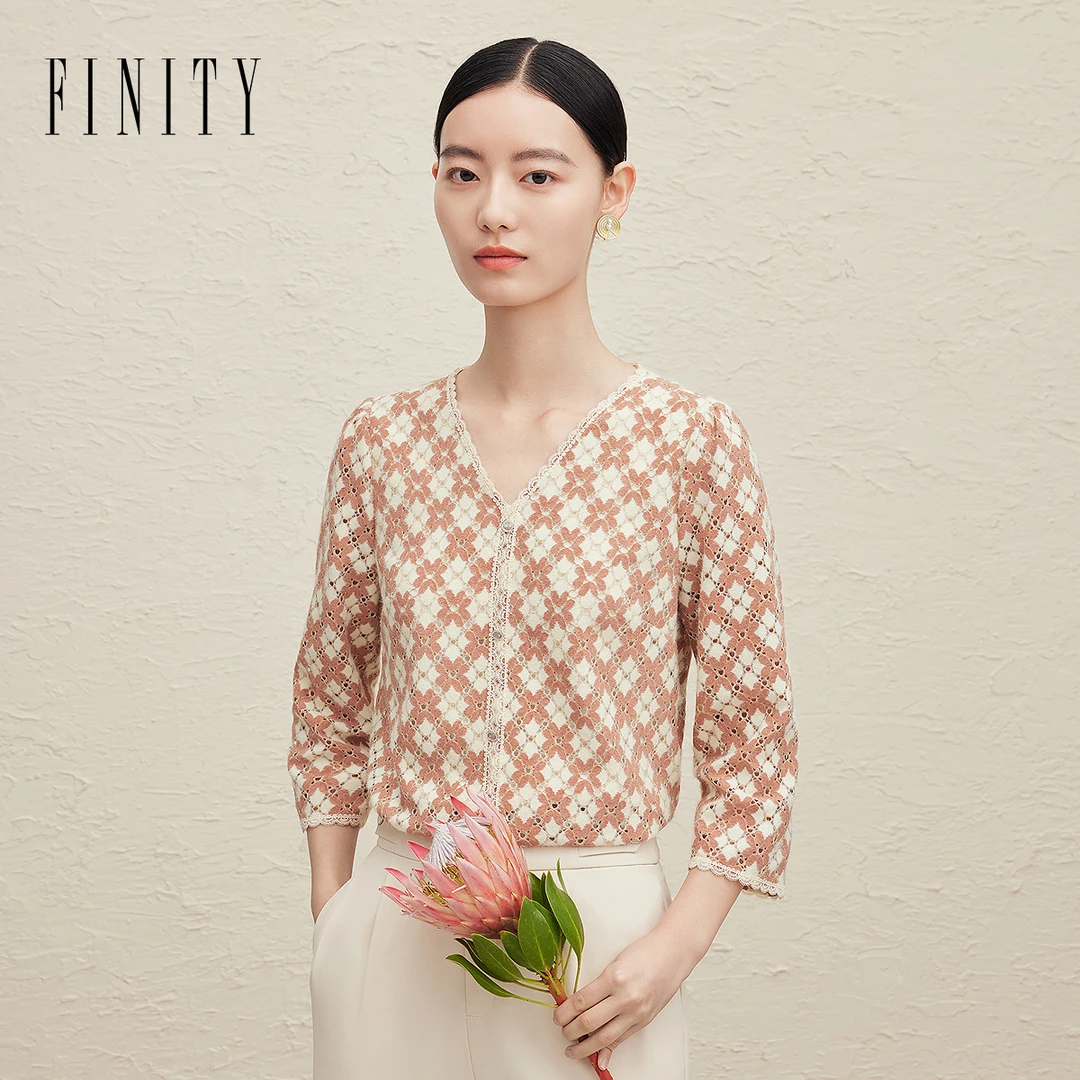 【亚美专属】FINITY 新款蕾丝衫气质时尚V领复古 F21X6B08T4