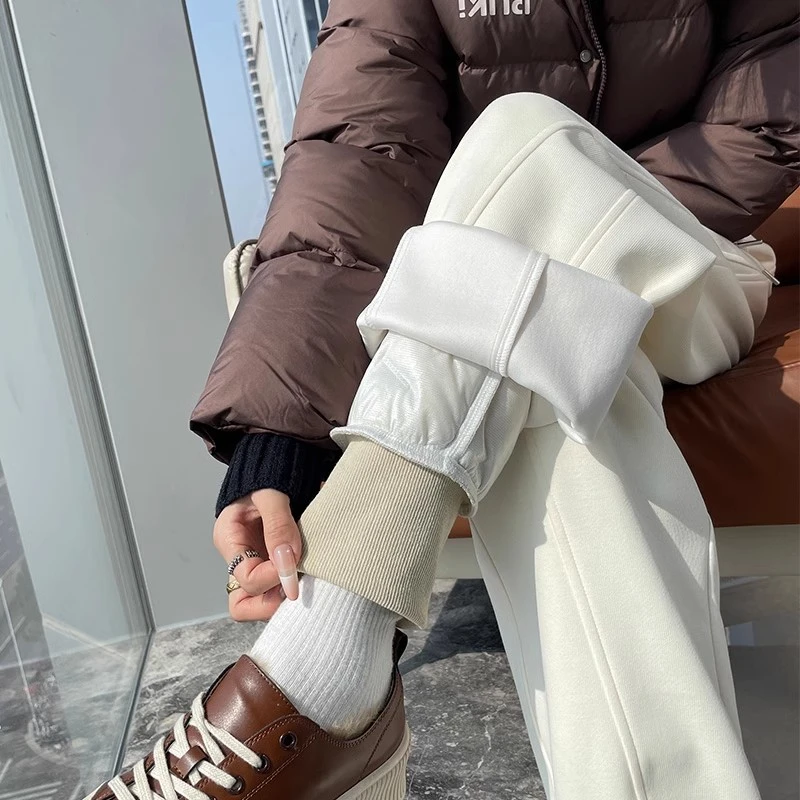 白鸭绒羽绒裤女款2024新款外穿洋气极寒加厚下雪网红直筒阔腿棉裤