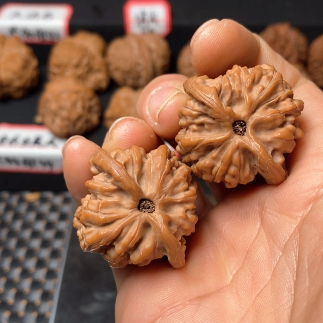 【闪购商品】笑*手捻34