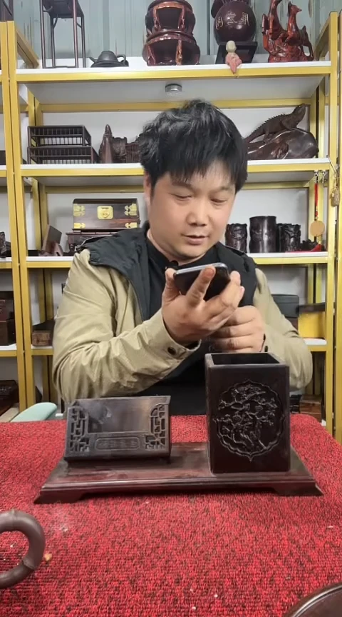 【闪购商品】紫檀木类茶几笔筒手机支架