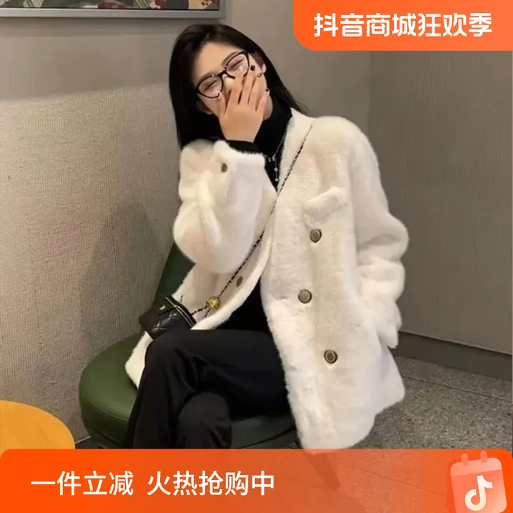 白色羊羔毛绒外套女秋冬季2024新款爆款毛茸茸小香慵懒风短款加厚