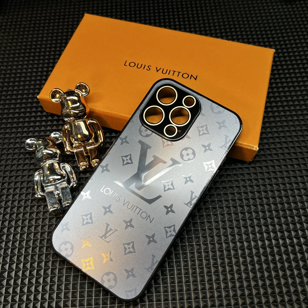 【适用苹果】15/14/13轻奢大牌手机壳iPhone14promax镭射全包防摔壳