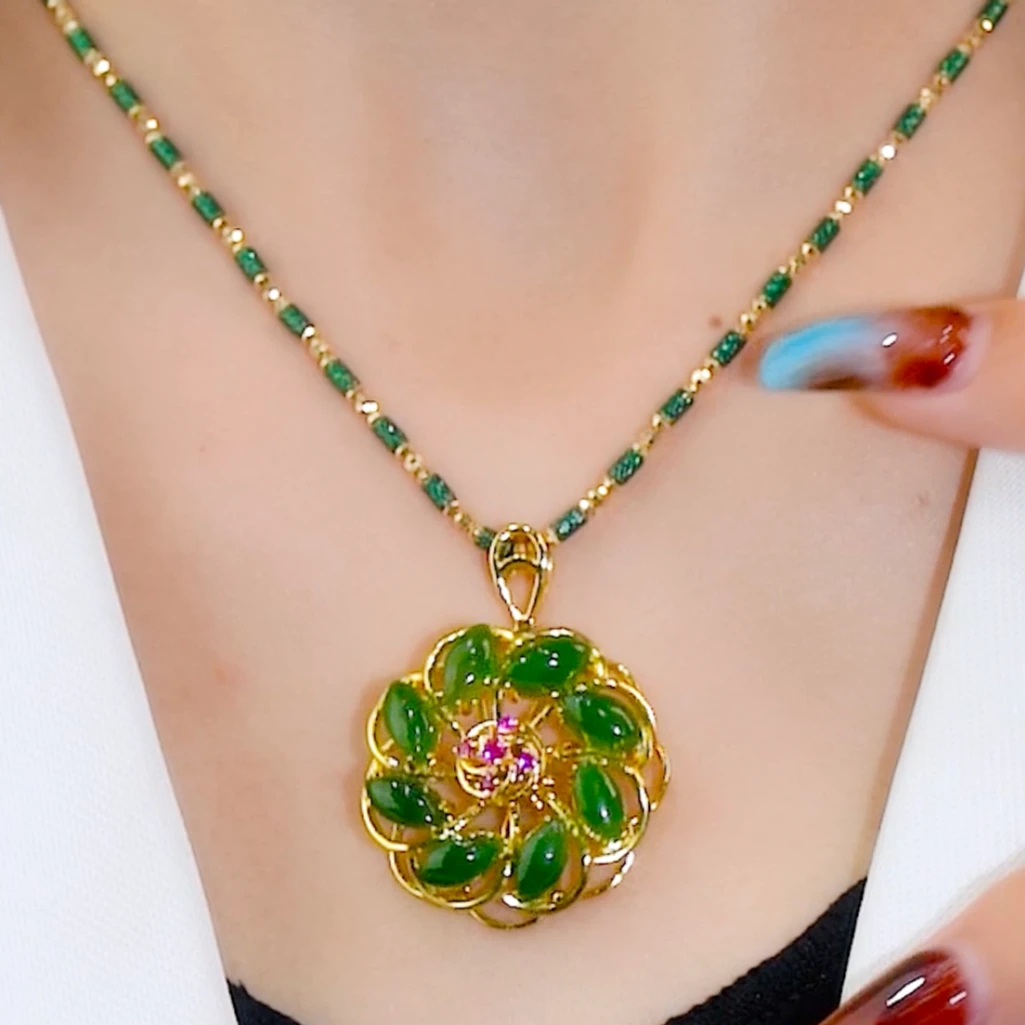 八色太阳花-乌兰海碧玉旋转花朵设计吊坠项链