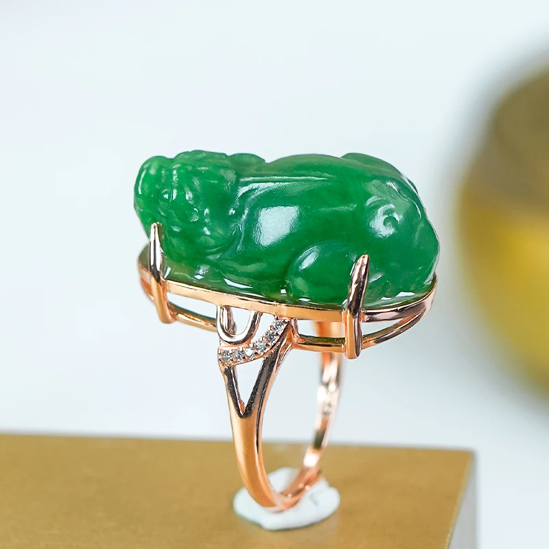 天然和田玉银镶嵌时尚百搭碧玉菠菜绿貔貅戒指