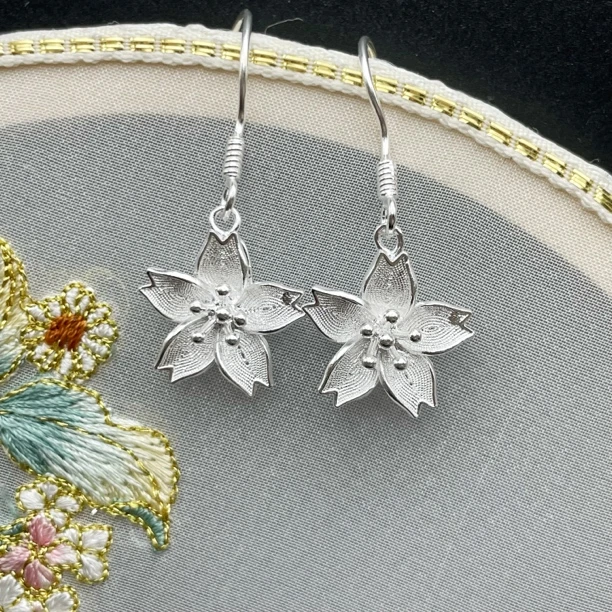 足银耳饰 银琢五角星【足银990】气质百搭耳环