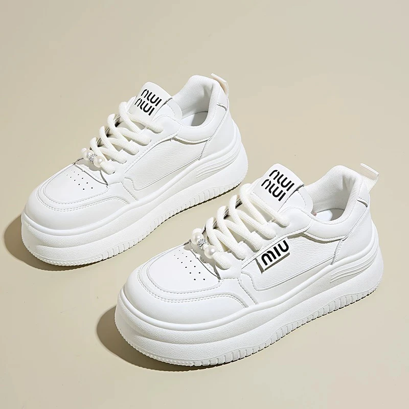 8811爆款珍珠厚底百搭小白鞋女四季款时尚休闲运动板鞋