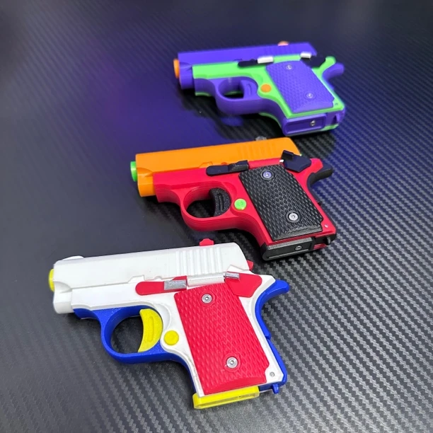3D打印幼崽1911不可发射回膛反吹解压玩具