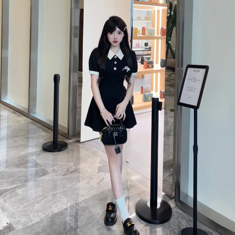 笨比甜~学院风polo领黑色连衣裙