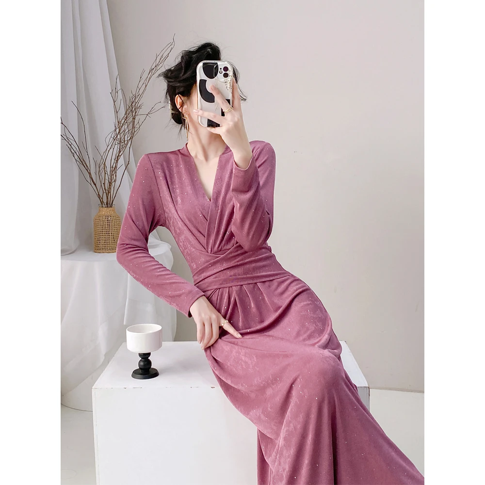 【博雅国际】2025秋冬紫粉色亮片连衣裙秋冬新长袖V领轻礼服