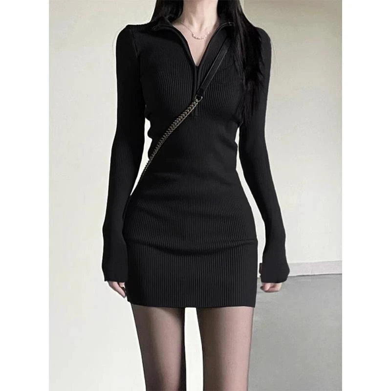 小妈风连衣裙女包臀裙黑丝搭配2025新款裙子穿搭秋冬季女装套装