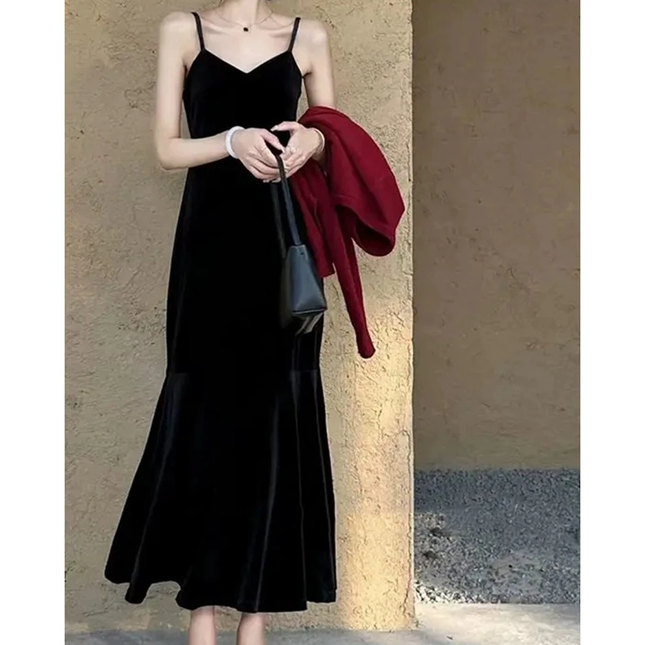 薇莎2257复古金丝绒V领吊带鱼尾裙宽松腰显瘦连衣裙