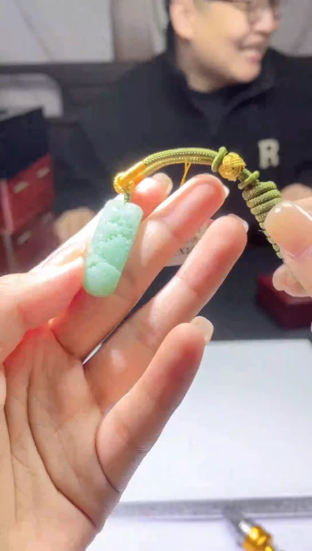 【闪购商品】翡翠颈饰未镶嵌03-挂件