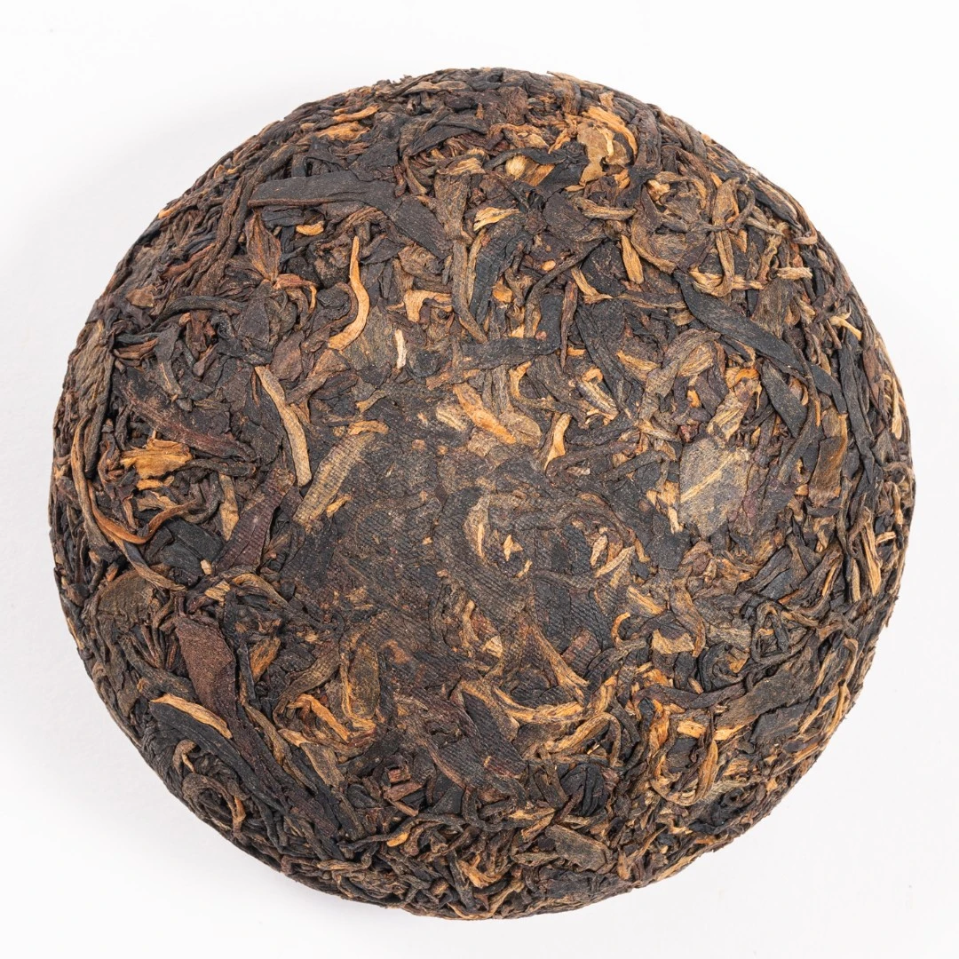 2002年原料   易武古树沱 普洱茶沱 （生茶） 250克一沱