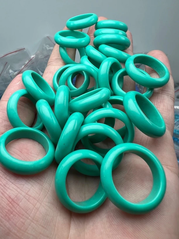 【人工处理】高瓷绿松23mm大跑环一个（内经18）