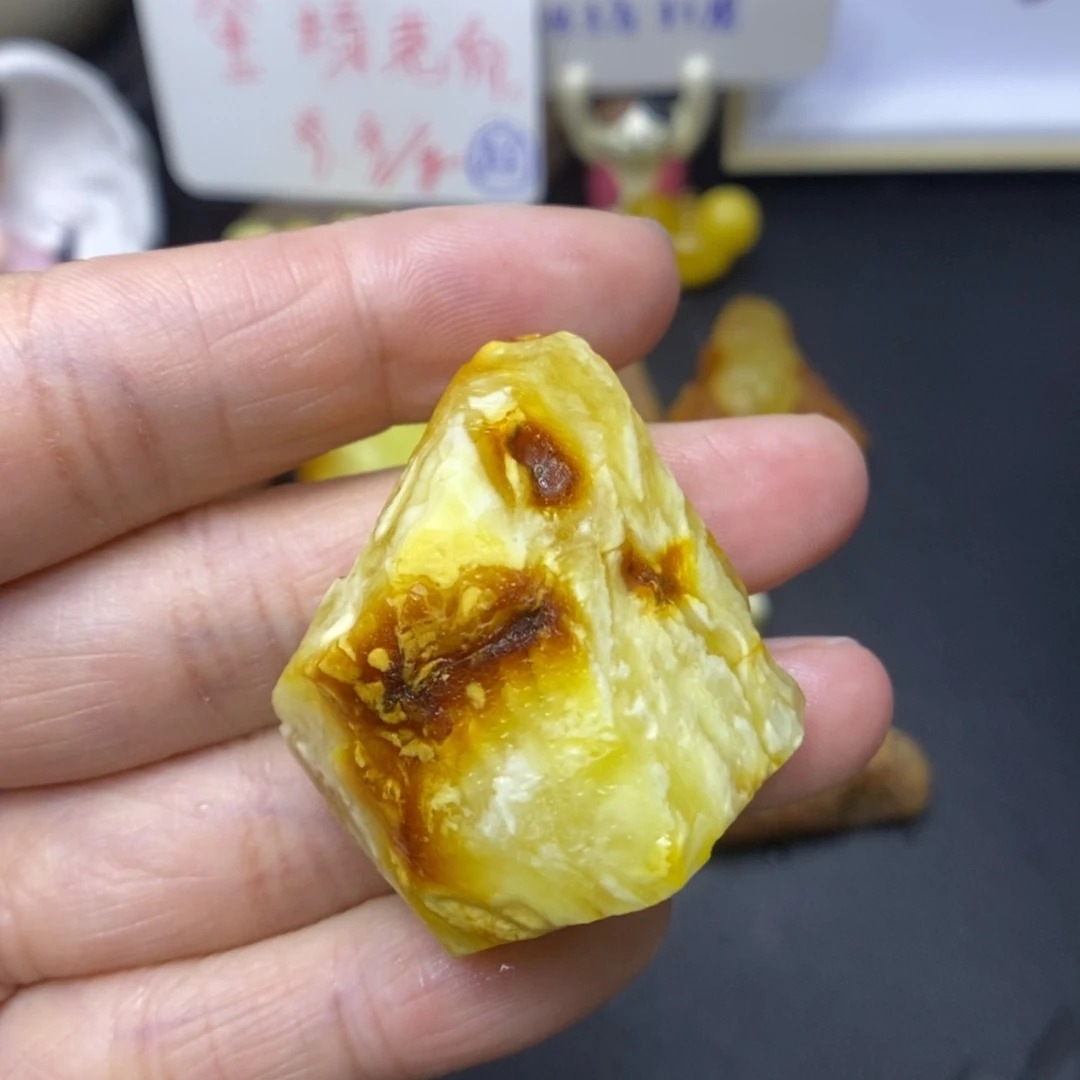 【闪购商品】定制琥珀未镶嵌?****n敏