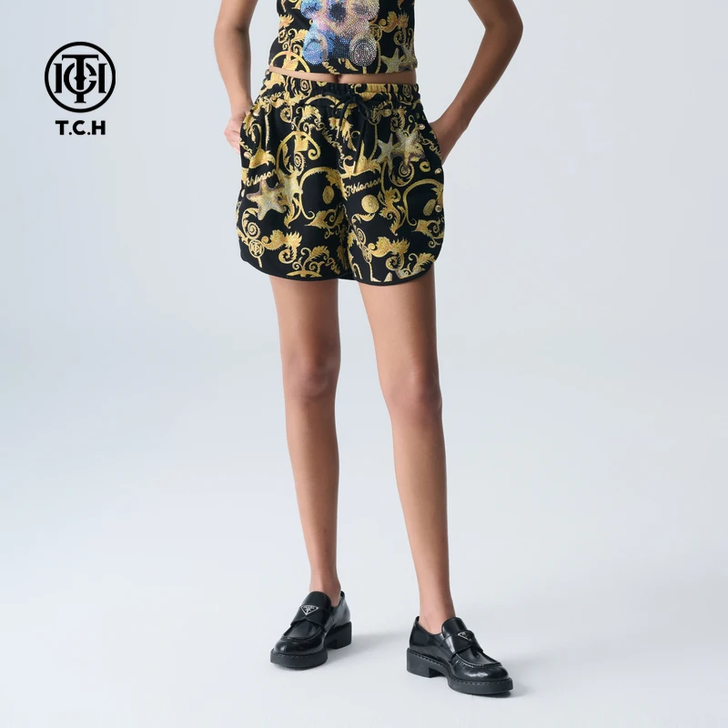 TCH24夏时尚重工烫钻短裤女休闲舒适显瘦阔腿裤T72B216046