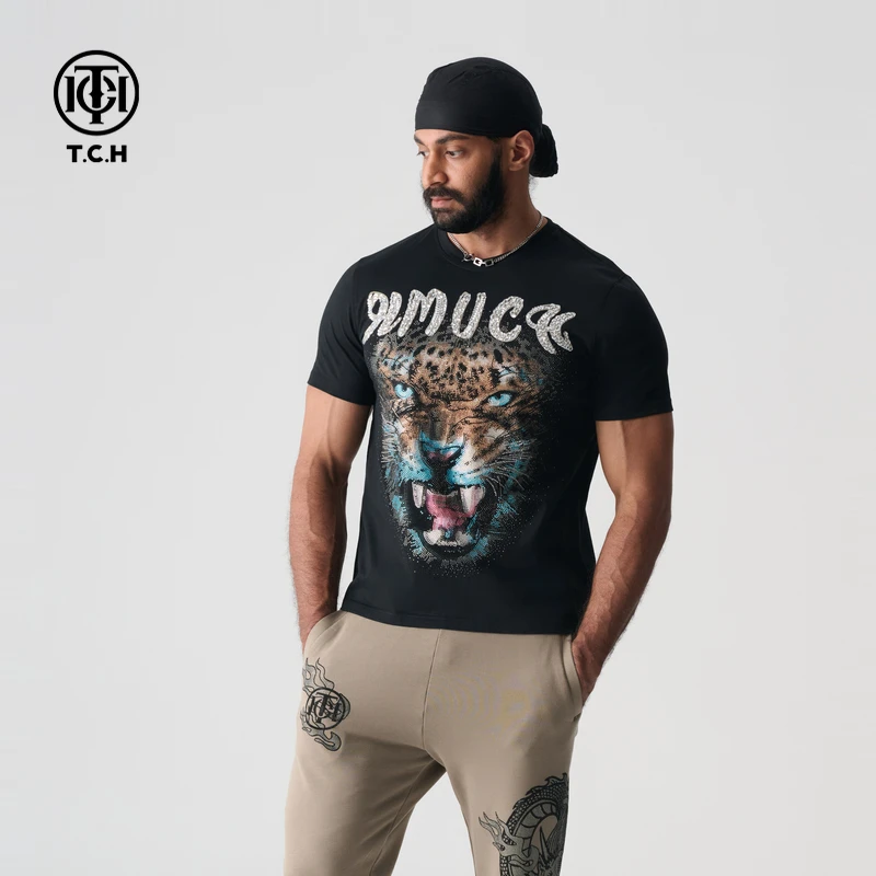 TCH服饰店播--2025夏季新款狮子头黑色圆领短袖T恤T72B106131