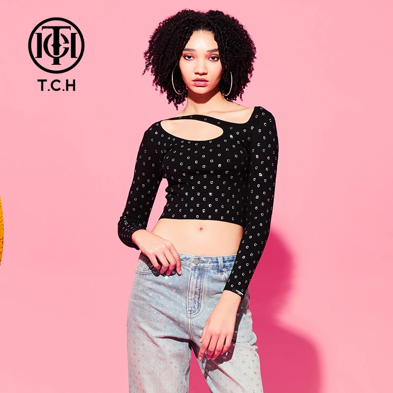 TCH服饰店播--TCH黑色款长袖打底修身百搭T恤T69D098017