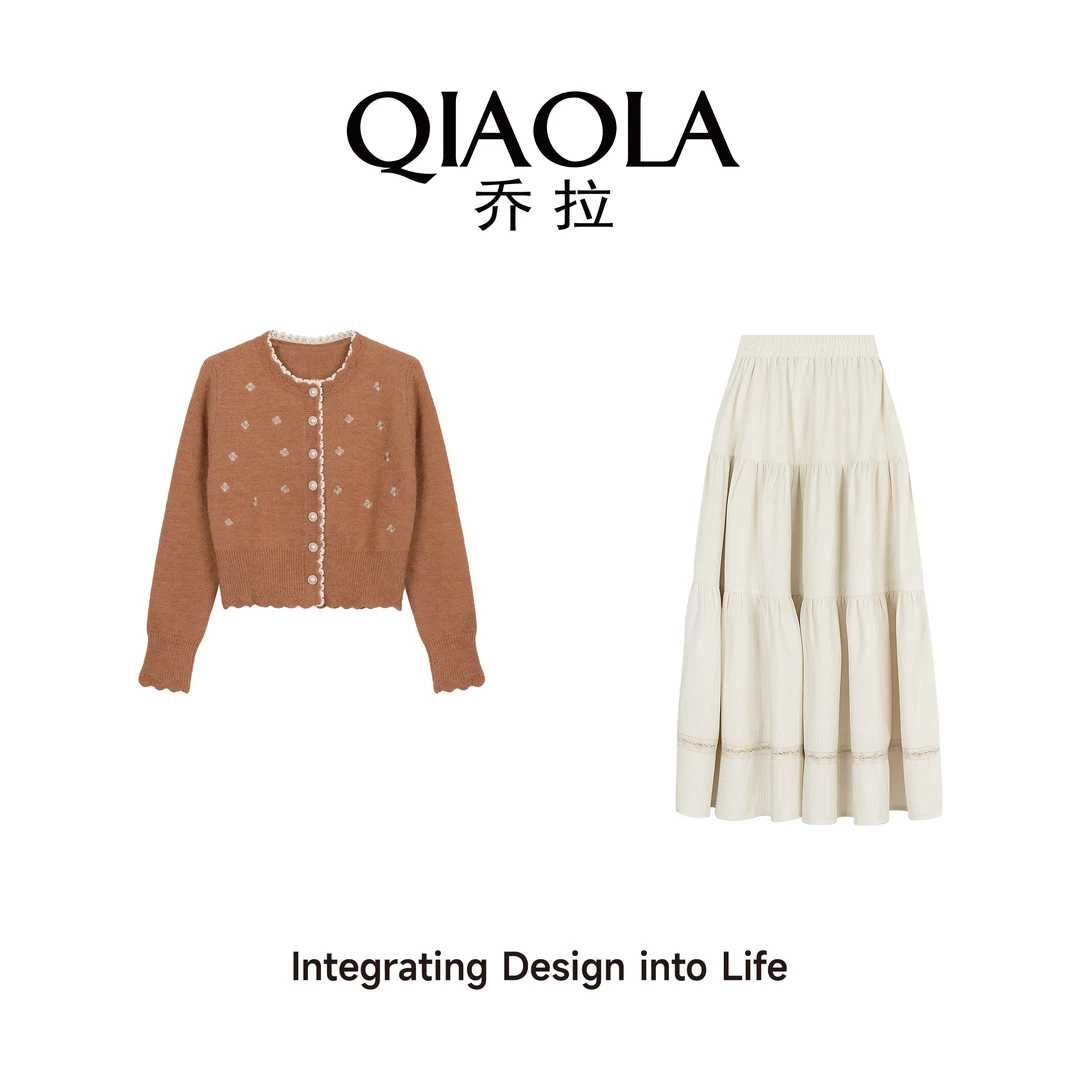 QIAOLA/乔拉【香槟甜心】秋冬季北极绒刺绣花边领A版时尚套装预售