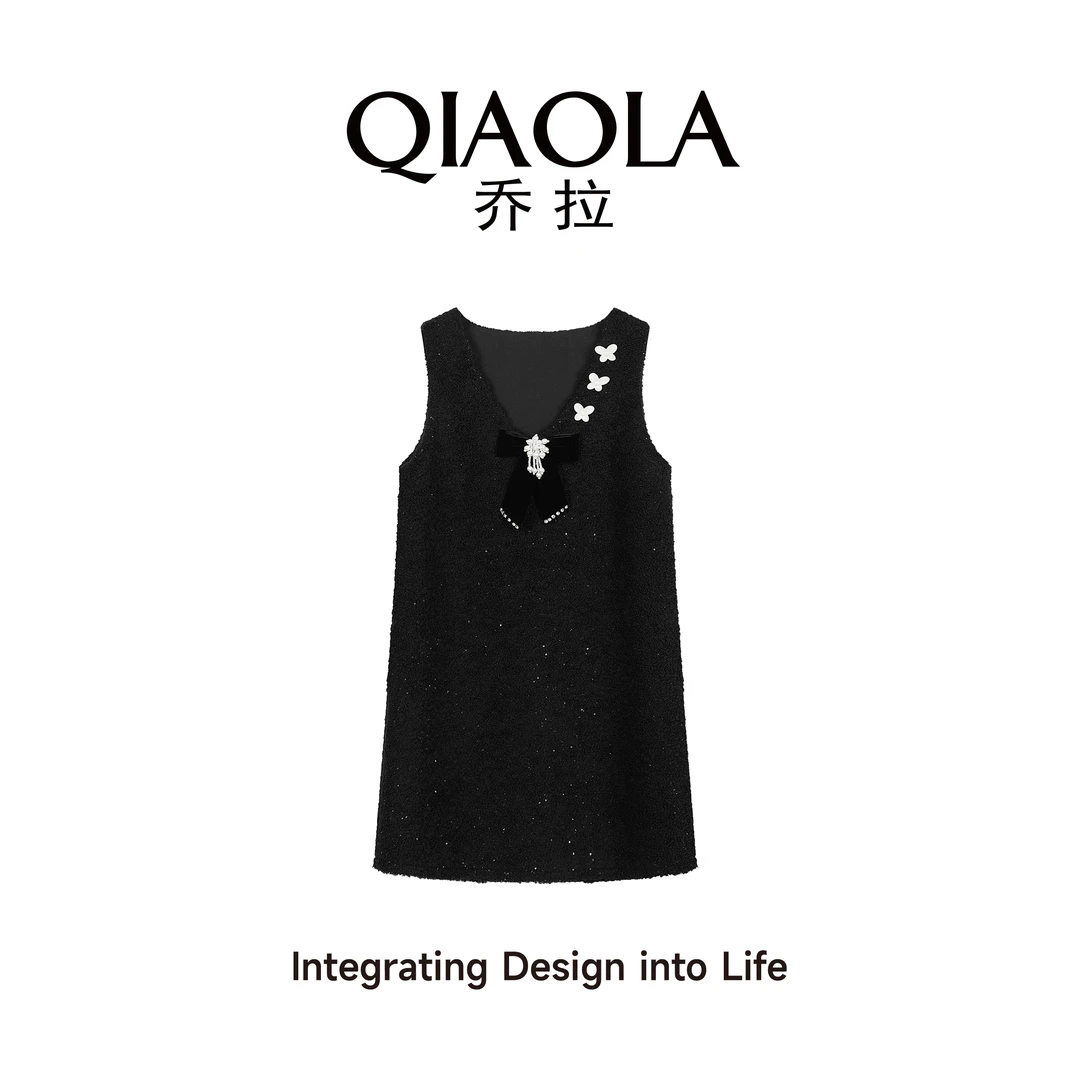 QIAOLA/乔拉【纯白乐章】秋冬季亮片毛呢立体花朵减龄A版连衣裙预售