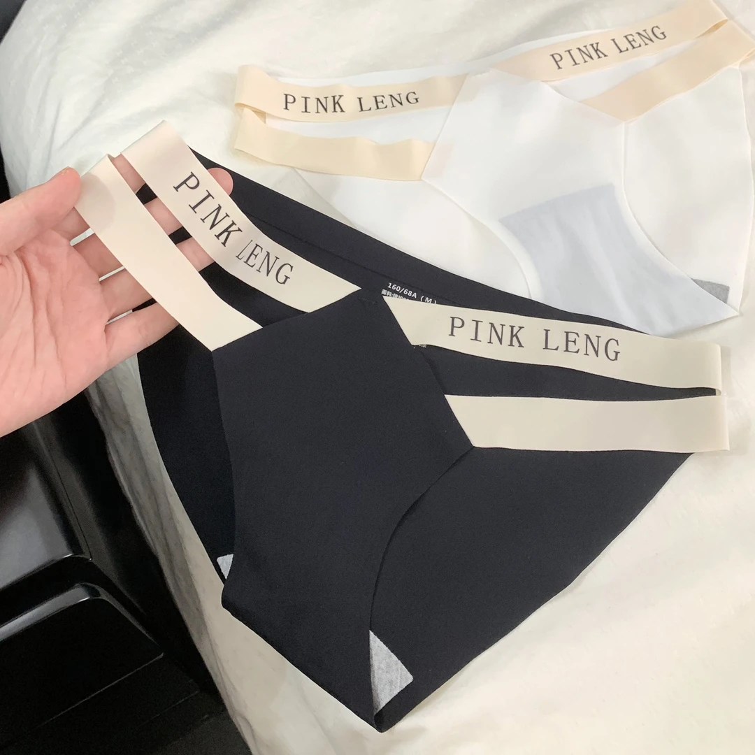 『Black』日系简约无痕日常舒适透气低腰三角裤少女内裤811薄款时尚