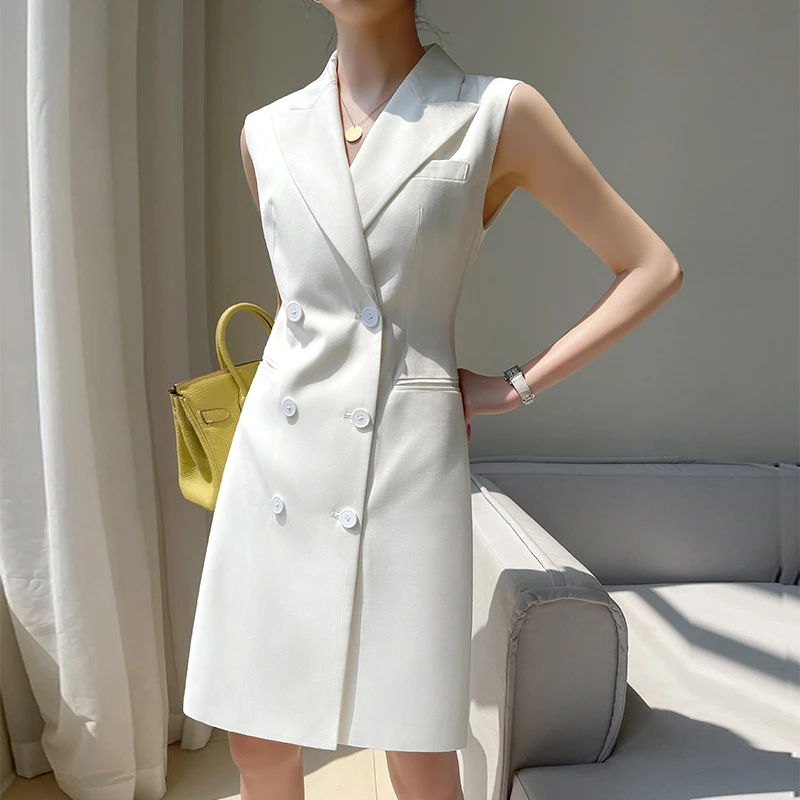 盈彩倩高级感白色连衣裙2024新款无袖夏季薄款气质修身显瘦裙子