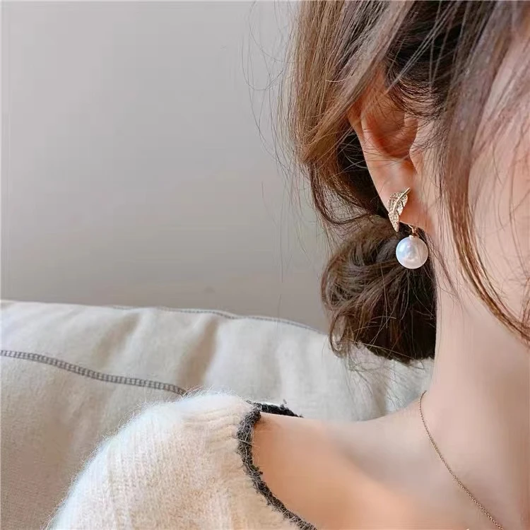 贝美星 合金耳饰 【二妮家专属】 小香风叶子耳环 精美礼盒装