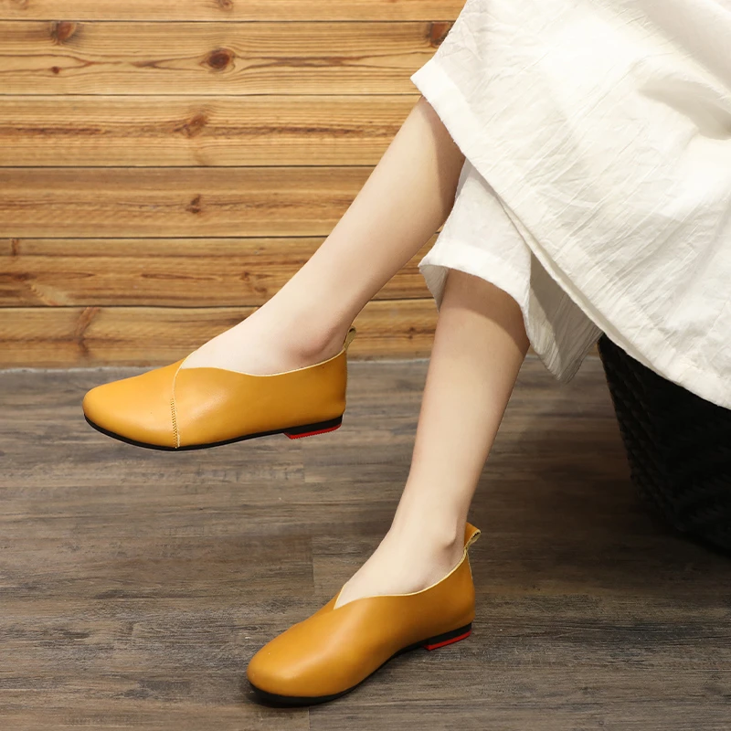 真皮单鞋女春夏大码平跟休闲复古百搭小皮鞋防滑软底中老年妈妈鞋