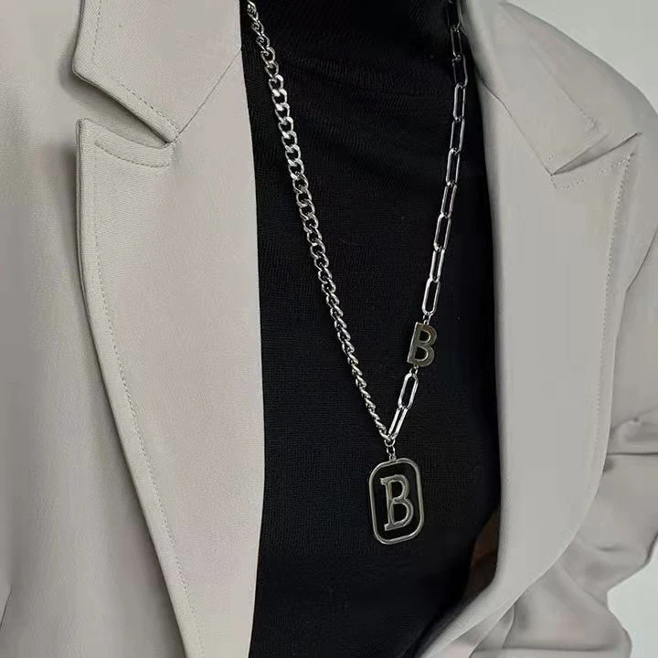 蜜恋蒂 钛钢项链 B字母项链女式黑牌个性锁骨链毛衣链A88