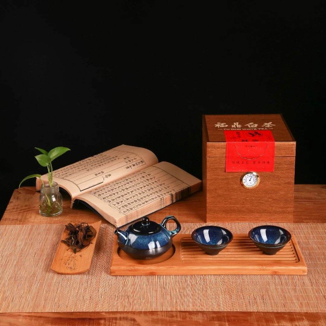 2012年福鼎老白茶散茶礼盒装（可定制）