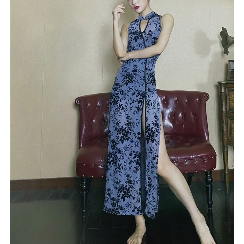 WYZ盖盖灰色植绒旗袍设计感无袖长旗袍长款修身复古开叉新中式