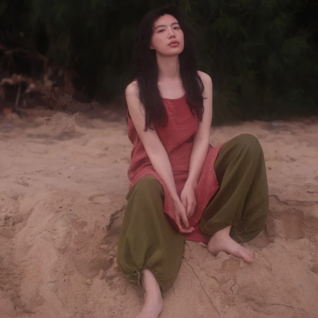 几见 原创设计夏季亚麻长款吊带侧开叉显瘦百搭背心小众W21813