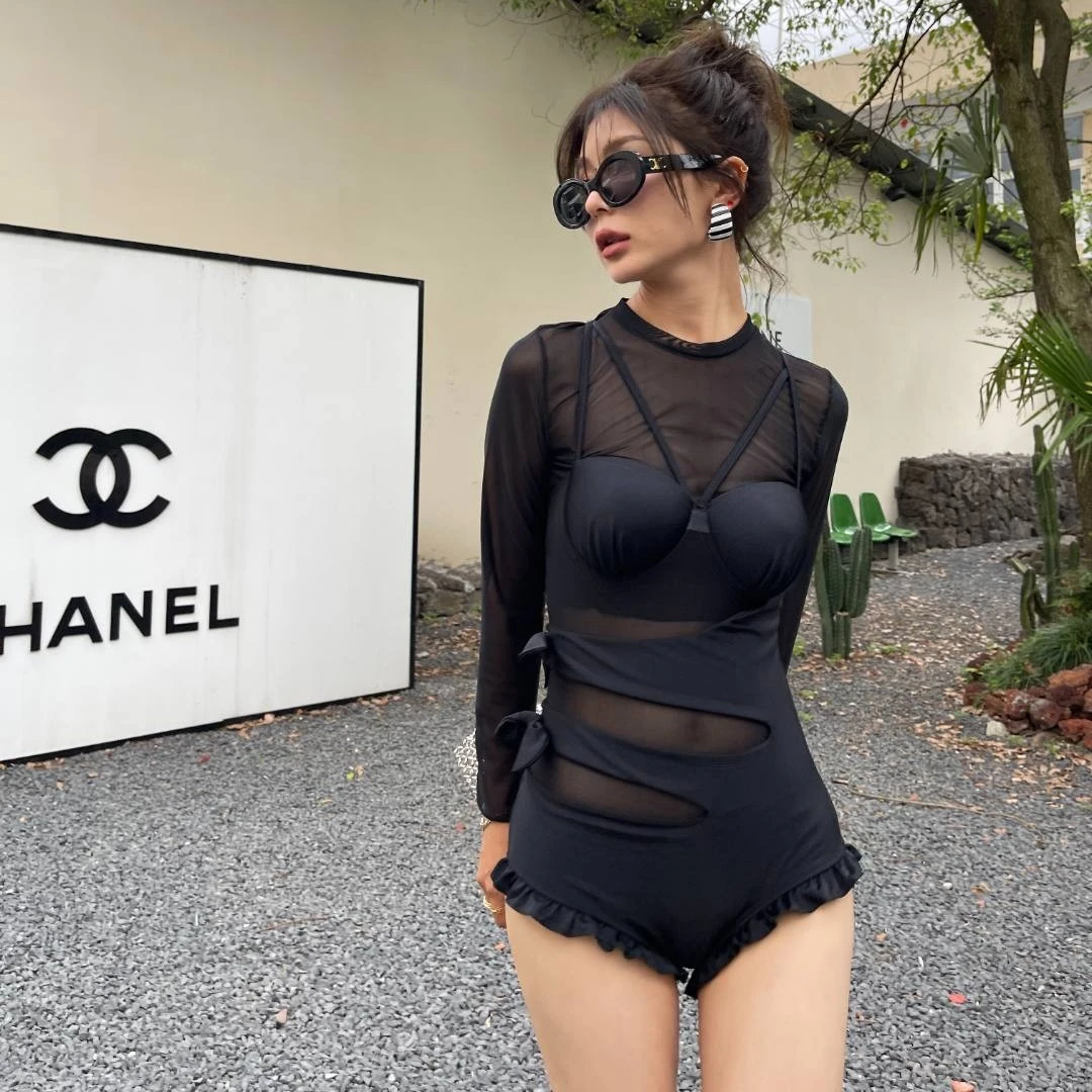 VSHA【搭配伴侣】遮肉显瘦黑色度假温泉有钢圈大小胸聚拢泳衣女