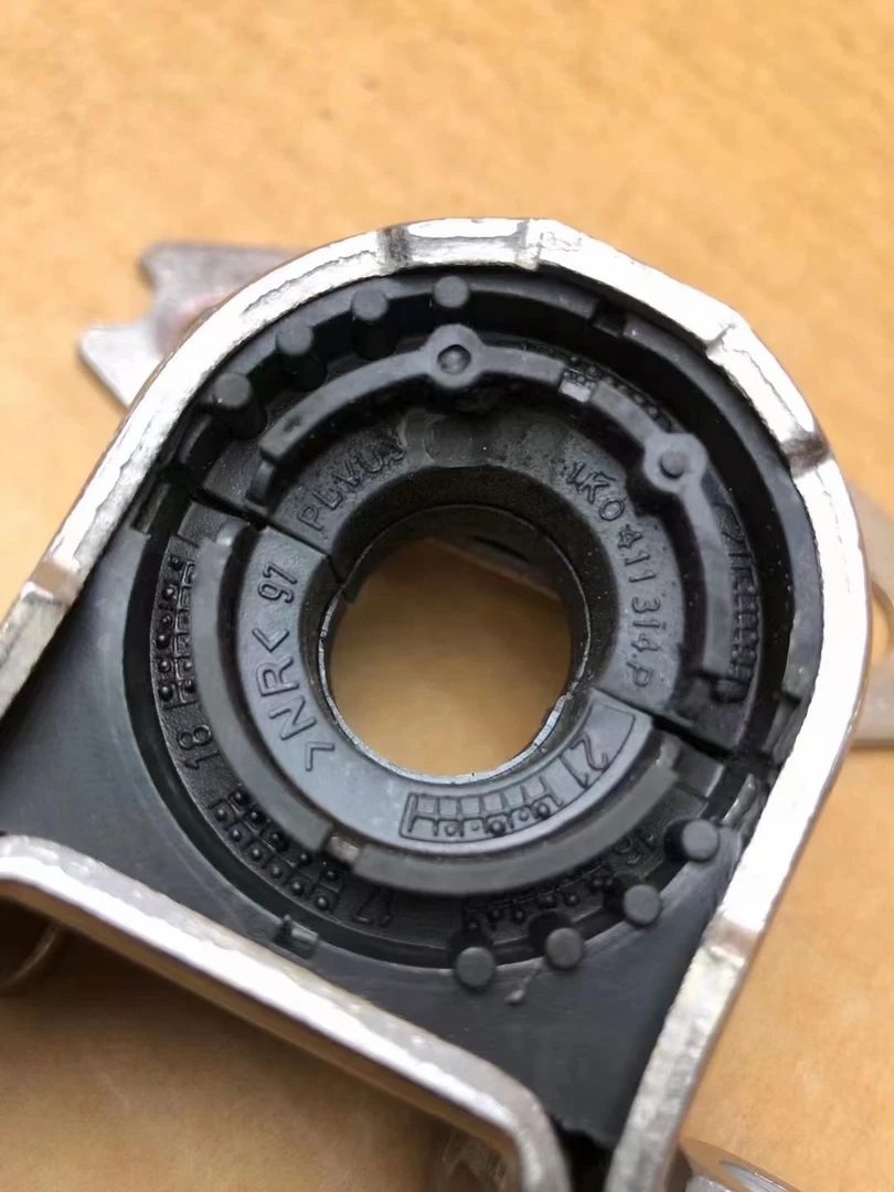 迈腾B7 原厂平衡杆胶套