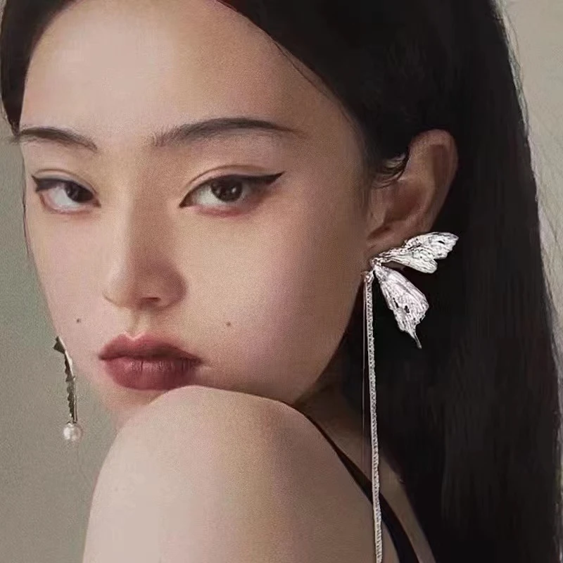 铜合金耳饰 ins冷淡风金属褶皱高级感精灵流苏小众长款翅膀耳环