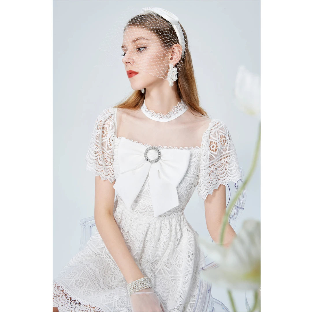 AIVEI艾薇气质蝴蝶结网纱仙女蕾丝连衣裙P0360079