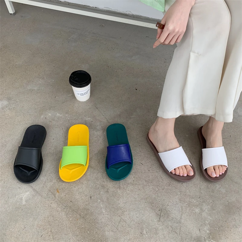 泰国MOOCHUU拖鞋女平底防滑耐磨一字拖浴室夏家居情侣网红凉拖