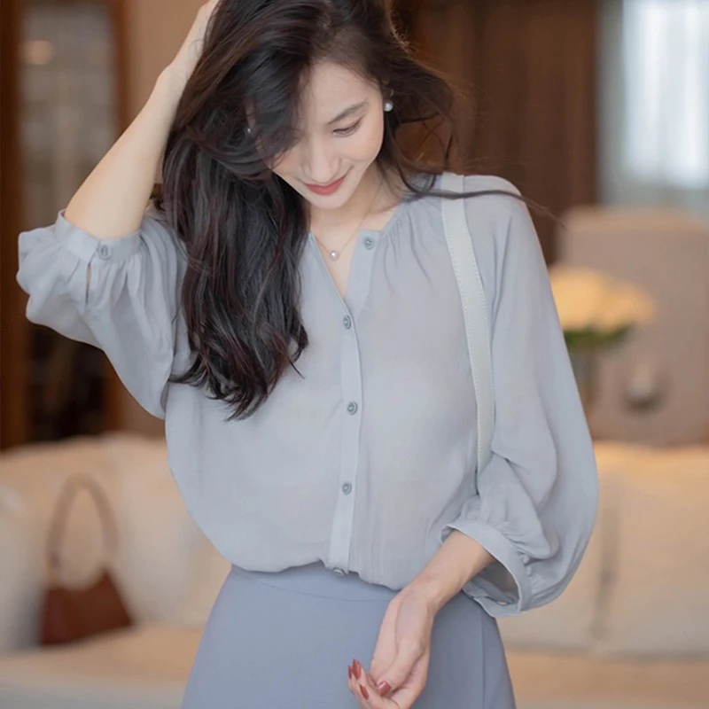 2025夏季小众设计感薄款复古雪纺衬衫女夏天防晒宽松气质减龄上衣