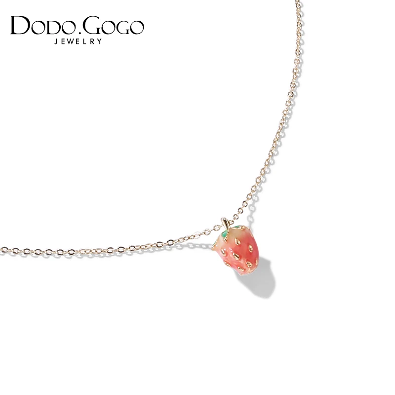 DODOGOGO 铜合金项链 草莓项链女简约森系清新可爱气质ins锁骨链