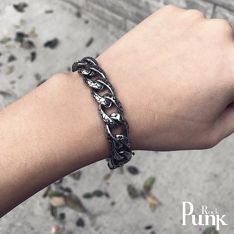 钛钢手链 欧美时尚钛钢手链潮男生复古高级感不掉色朋克篮球饰品