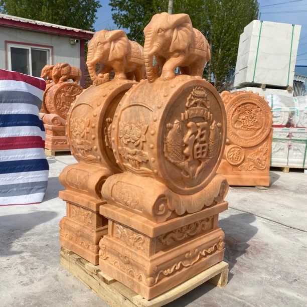 晚霞红石雕门墩抱鼓石