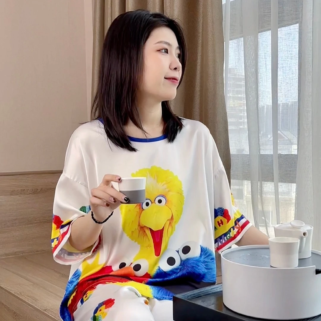 春夏冰雪丝宽松夏季新款睡衣家居服红黄蓝三件套可外穿圆领时尚