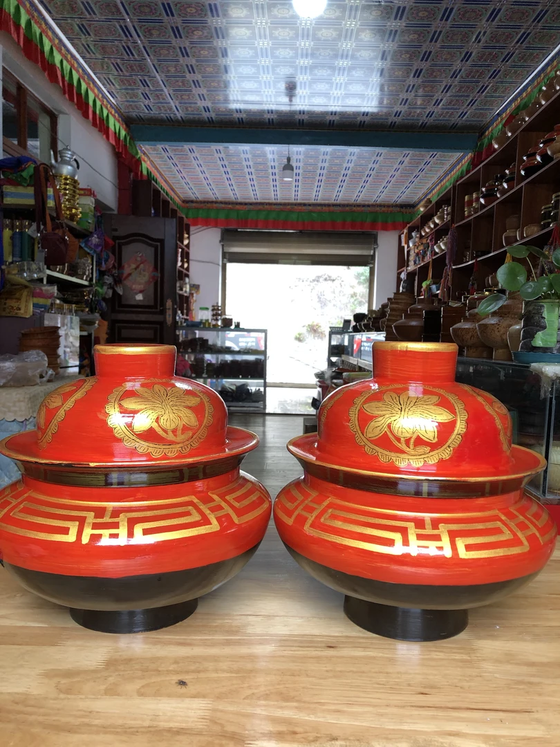 传统木制上漆糌粑盒