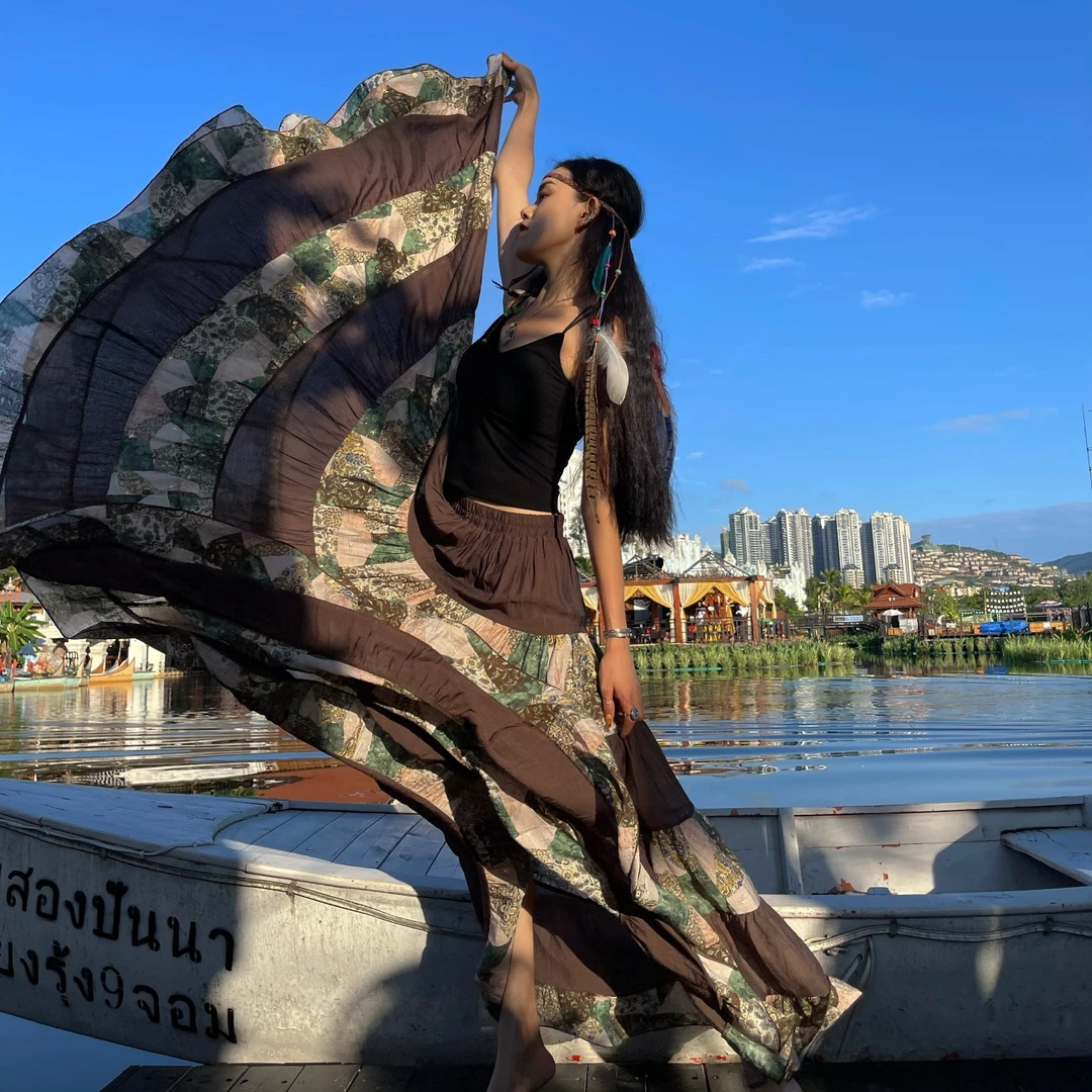 绿咖配色拼接大摆裙