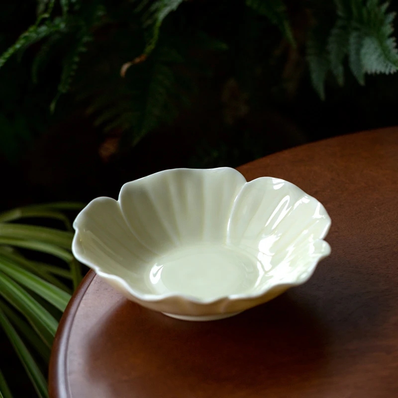 斋居 月光白-黄丽君-花瓣茶承（Y月00096）