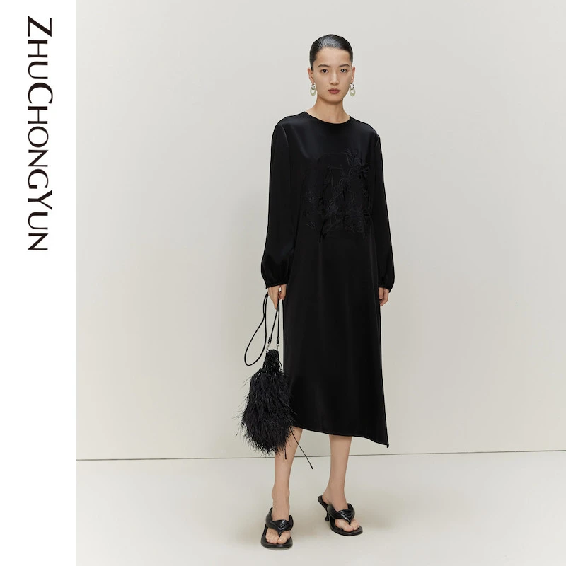 ZHUCHONGYUN白鹳刺绣连衣裙女士气质长袖时尚黑色设计师C1CX11026