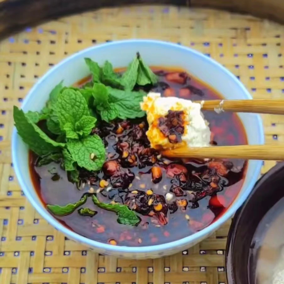 贵州油辣椒遵义特色蒜香花生红油辣椒可拌菜拌饭拌面拌米皮做蘸水